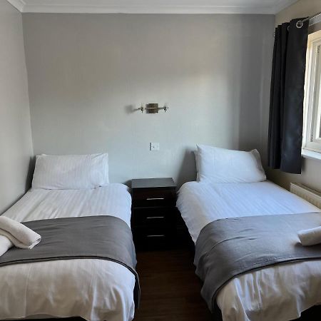Hill Lodge Sudbury  Extérieur photo