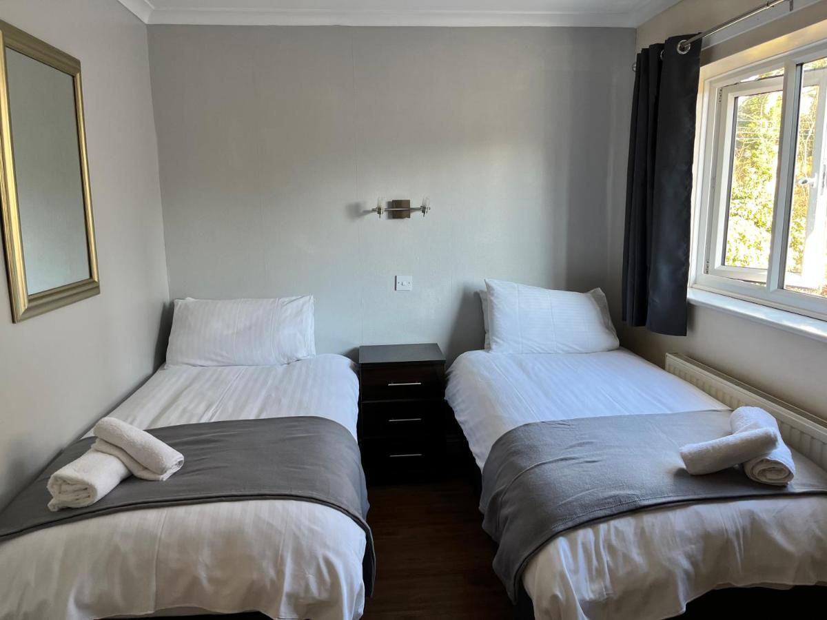 Hill Lodge Sudbury  Extérieur photo