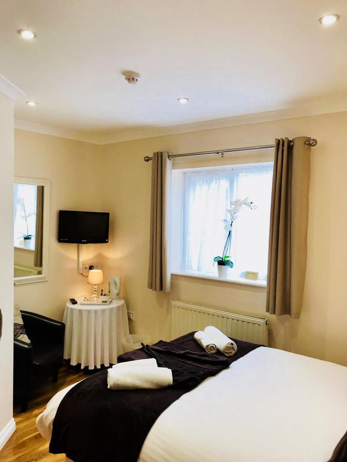 Hill Lodge Sudbury  Extérieur photo