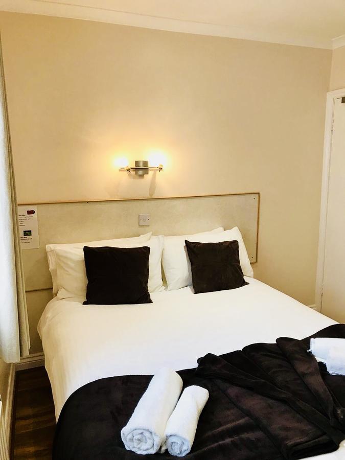 Hill Lodge Sudbury  Extérieur photo